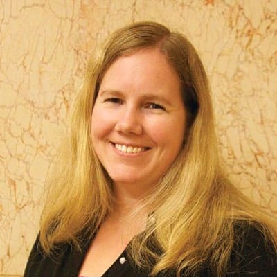 Melanie_Glock Professional headshot of a person